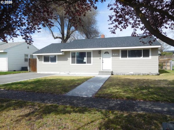 850 W MADRONA AVE, Hermiston, OR 97838