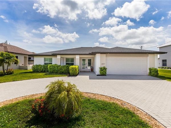 2207 Surfside BLVD , CAPE CORAL, FL 33991
