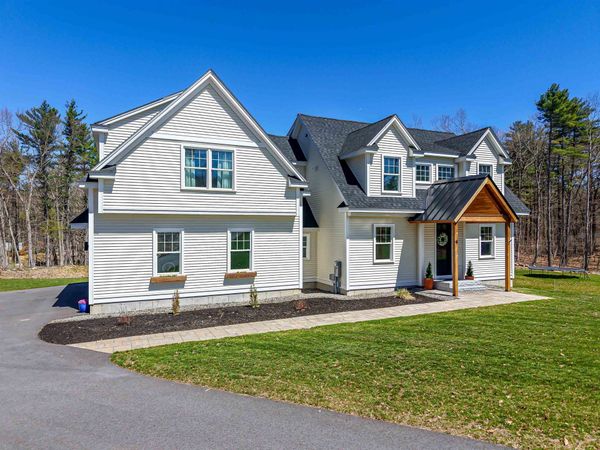 4 West Shore Park Road, Kingston, NH 03848