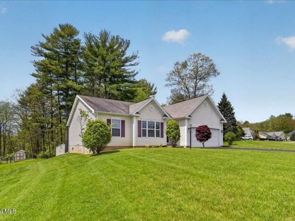 1 Slatestone Drive, Scotia, NY 12302