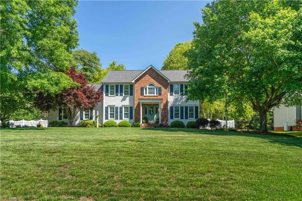 325 Creekside Drive, High Point, NC 27265 Main Photo