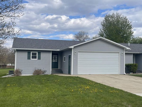 102 Golf Course Drive, Armstrong, IA 50514