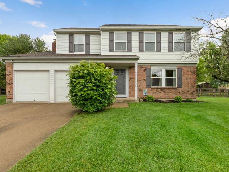 8446 Highridge Drive, West Chester, OH 45069 Photo 3