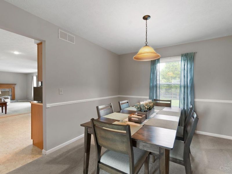 8446 Highridge Drive, West Chester, OH 45069 Photo 7