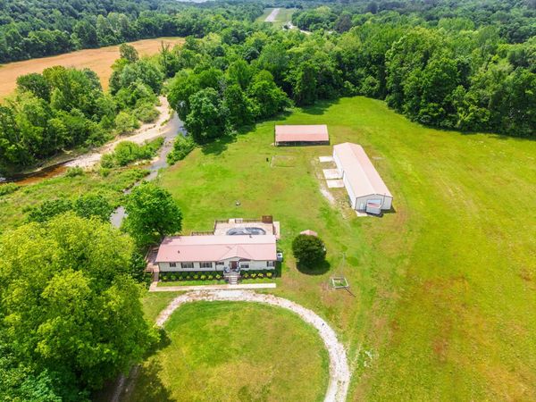 9515 Highway 147 , Stewart, TN 37175