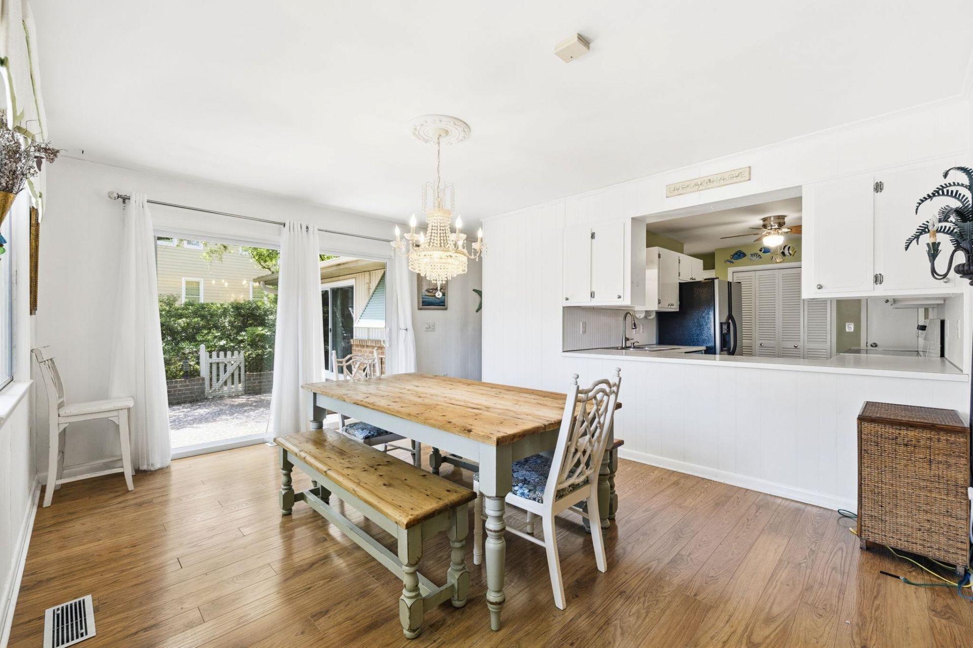 268 Lakeshore Dr.  Photo 14