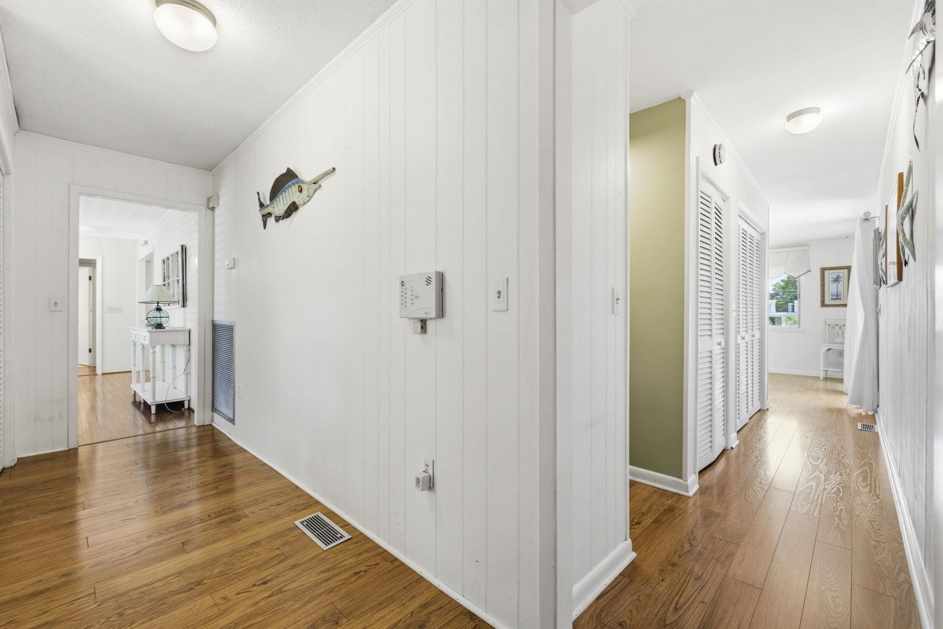268 Lakeshore Dr.  Photo 19