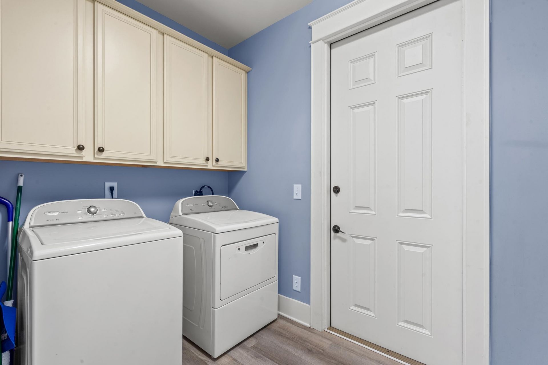 680 Olde Mill Dr. Photo 19