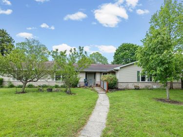 907 Woodmere Drive, Lafayette, IN 47905