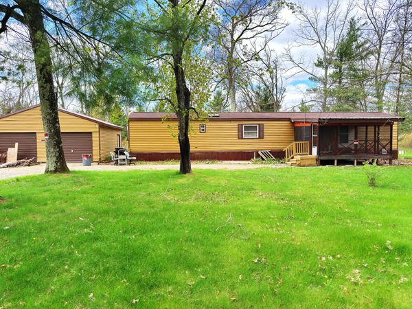 9189 S Oakland Drive, Baldwin, MI 49304