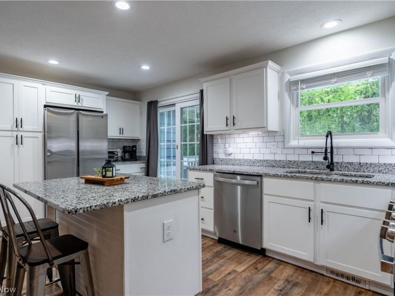 665 Ridgewood Drive, Wooster, OH 44691 Photo 7