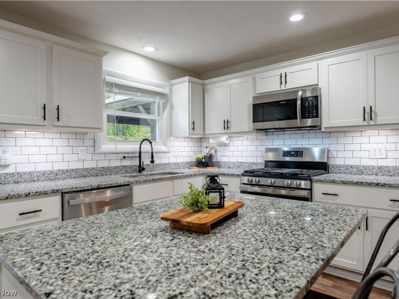 665 Ridgewood Drive, Wooster, OH 44691 Photo 8