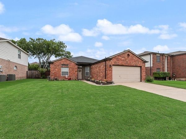 2025 Apple Drive, Little Elm, TX 75068
