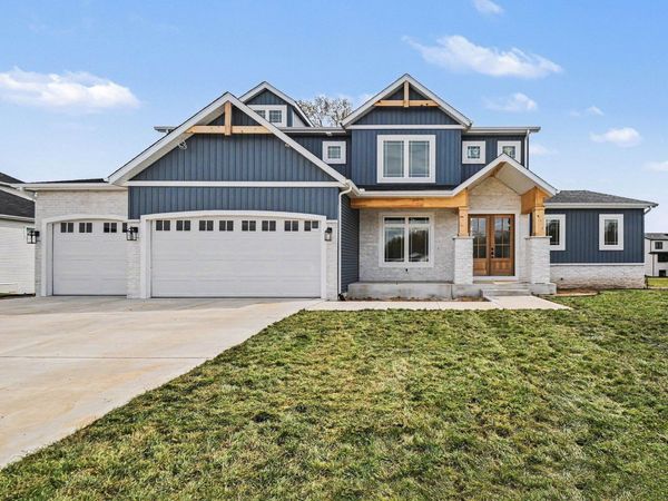11152 Calle Jules Court, Unit 320, Osceola, IN 46561