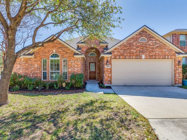 8910 HANOVER FRST, Helotes, TX 78023