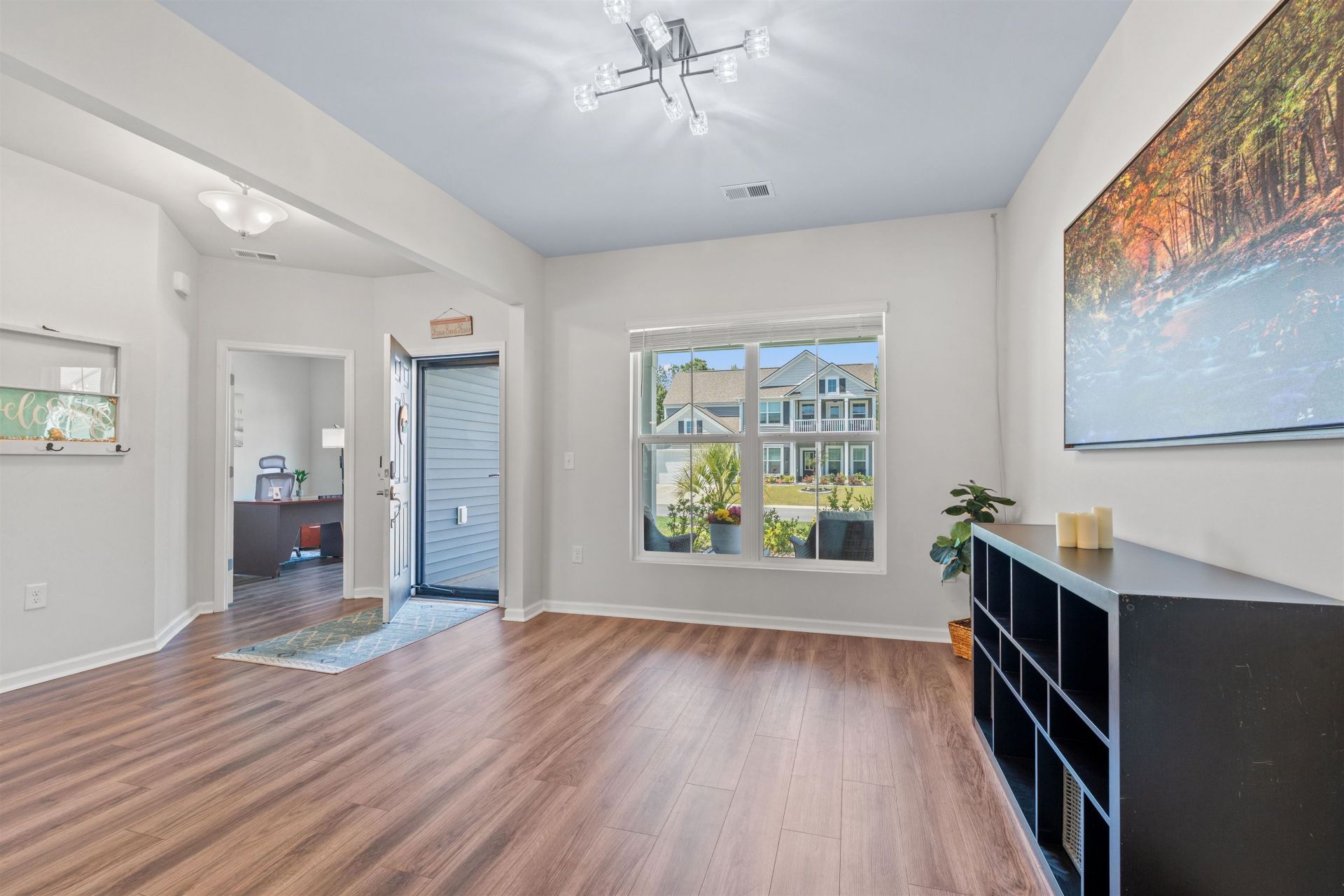 1541 Villena Dr. Photo 4