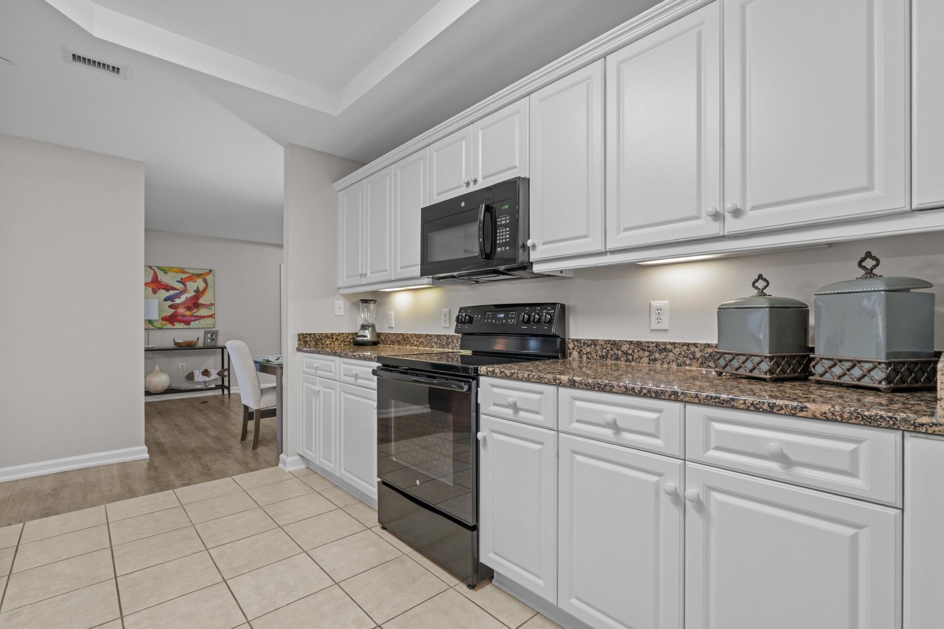 8500 Margate Circle  Photo 18
