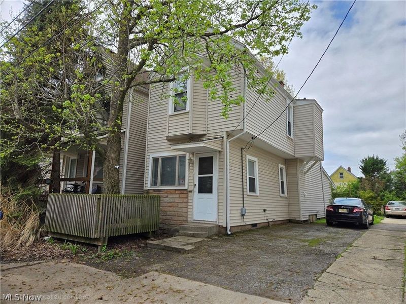 1952 E 124th Place, Cleveland, OH 44106 Photo 1