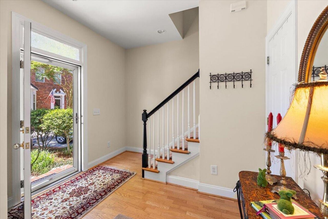 725 Natchez Circle Photo 10