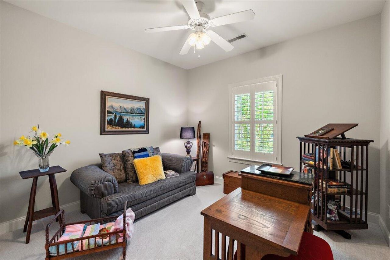 725 Natchez Circle Photo 15