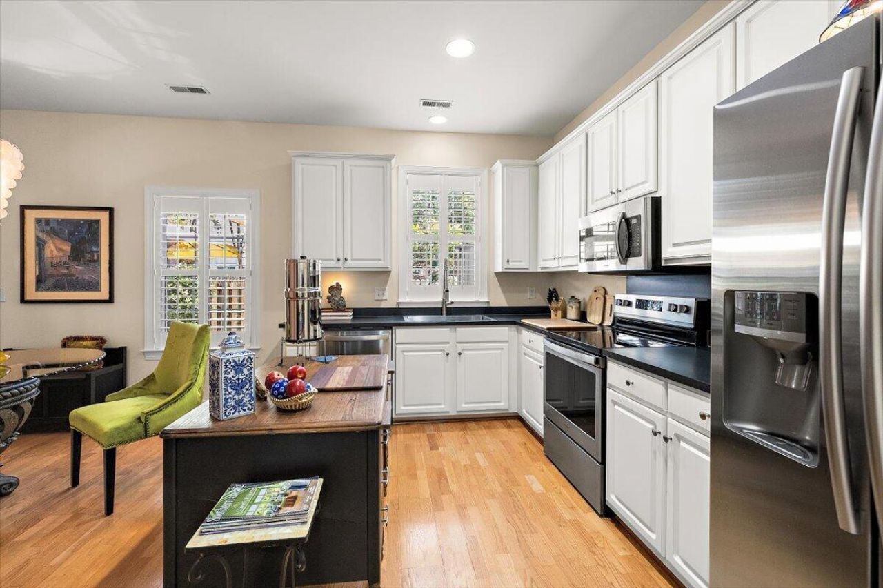 725 Natchez Circle Photo 6