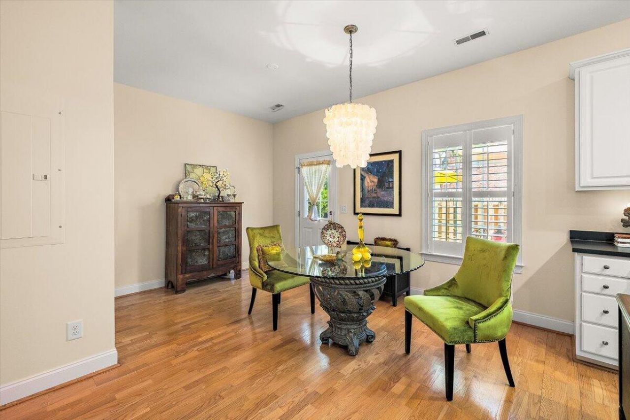 725 Natchez Circle Photo 7