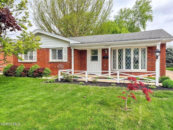 3243 S Eastmoreland Drive, Oregon, OH 43616