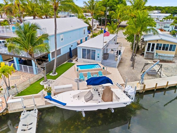 933 Tropical Lane, KEY LARGO, FL 33037