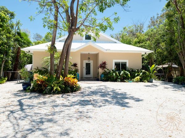 148 Iroquois Street, Tavernier, FL 33070