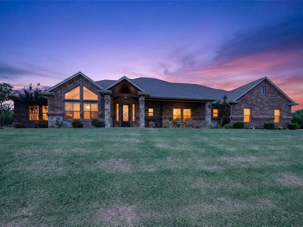 128 Whispering Winds Drive, Gunter, TX 75058