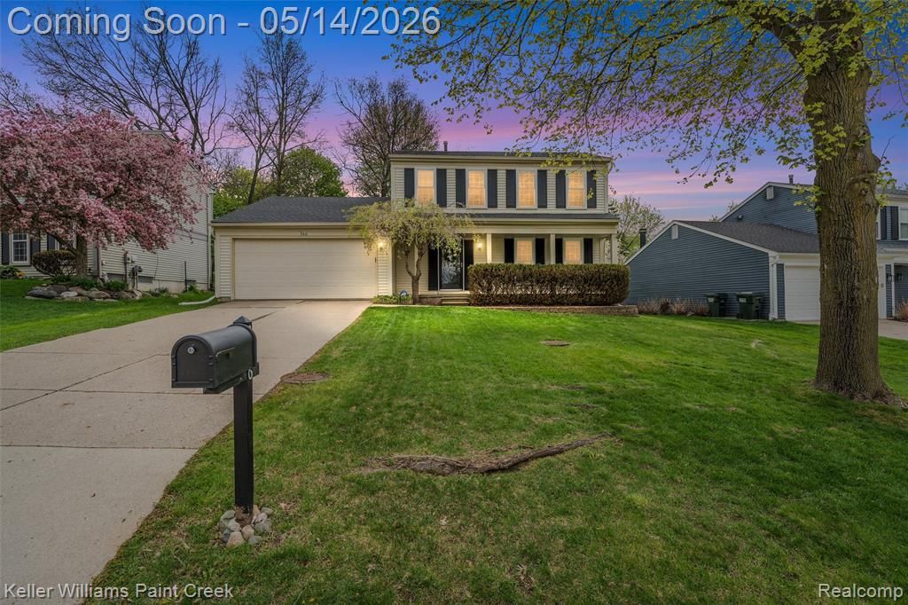 366 Whitney Drive, Rochester Hills, MI 48307 Main Photo
