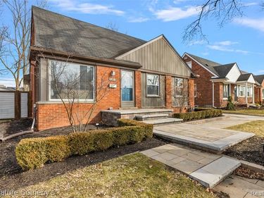 4618 Groveland Avenue, Royal Oak, MI 48073