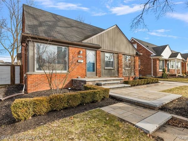 4618 Groveland Avenue, Royal Oak, MI 48073