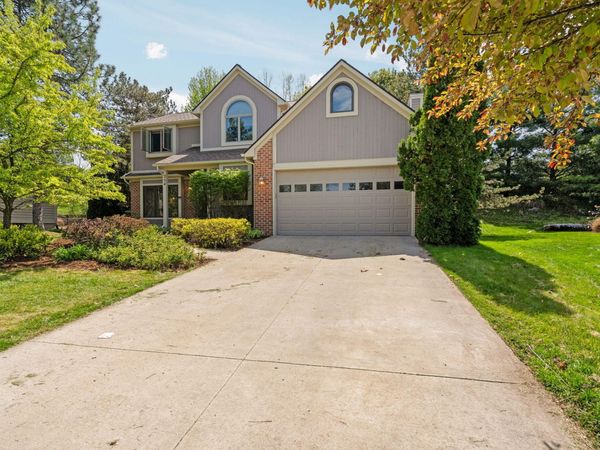 254 Hunters Trail, Ann Arbor, MI 48103