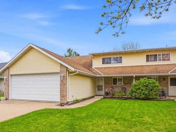 218 Stephans St, Tiffin, IA 52340
