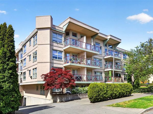 2560 Wark St, Unit #108, Victoria, BC V8T 4G8