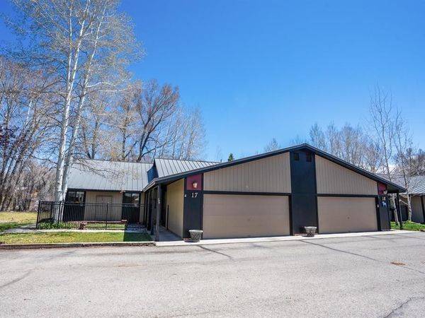 108 Camino Del Rio, Gunnison, CO 81230