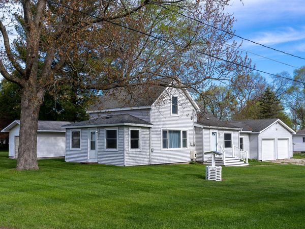 322 Osceola Avenue E, Reed City, MI 49677
