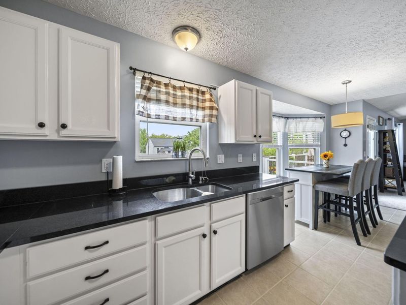 9053 Longstone Drive , Lewis Center, OH 43035 Photo 10