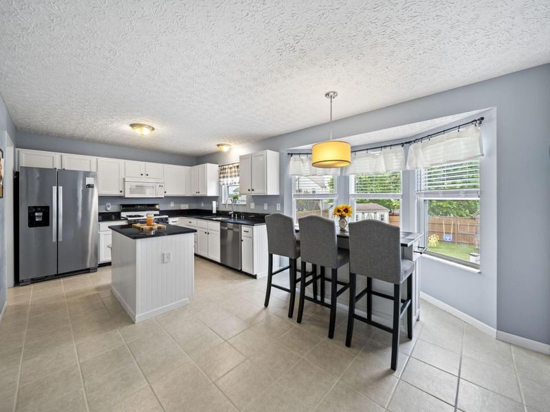 9053 Longstone Drive , Lewis Center, OH 43035 Photo 13