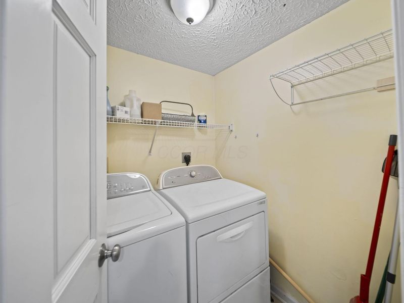 9053 Longstone Drive , Lewis Center, OH 43035 Photo 17