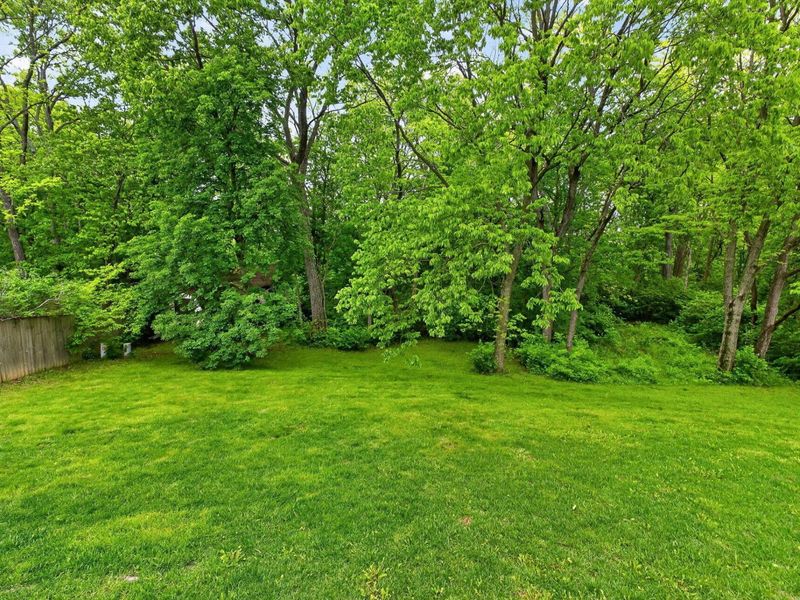 689 Wesfall Court , Columbus, OH 43228 Photo 41
