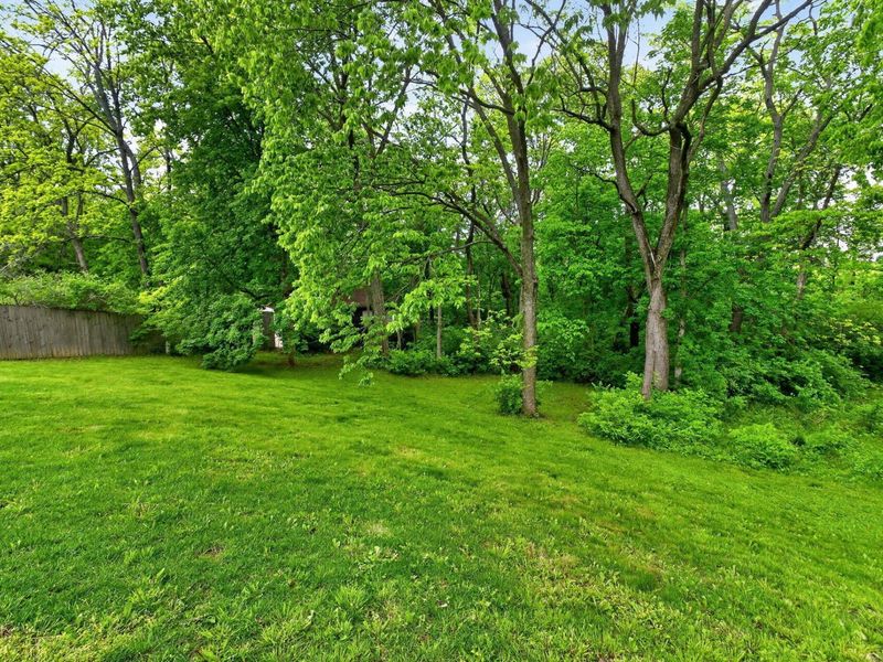 689 Wesfall Court , Columbus, OH 43228 Photo 43