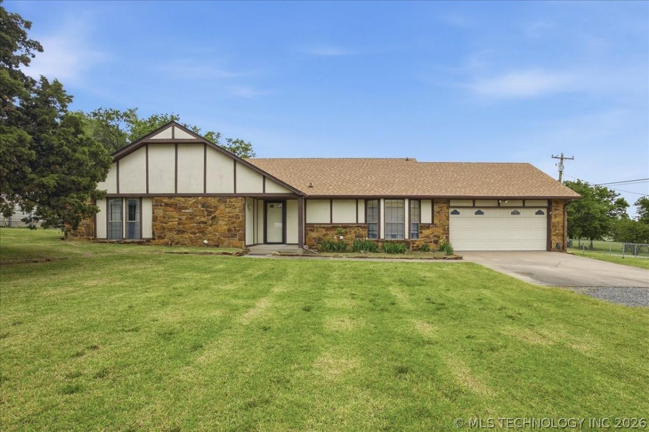 17317 E 109th Street North, Owasso, OK 74055 Main Photo