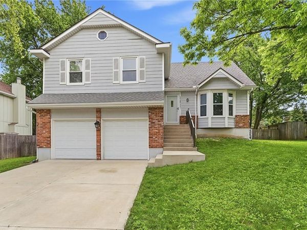 11811 Slater Street, Overland Park, KS 66210