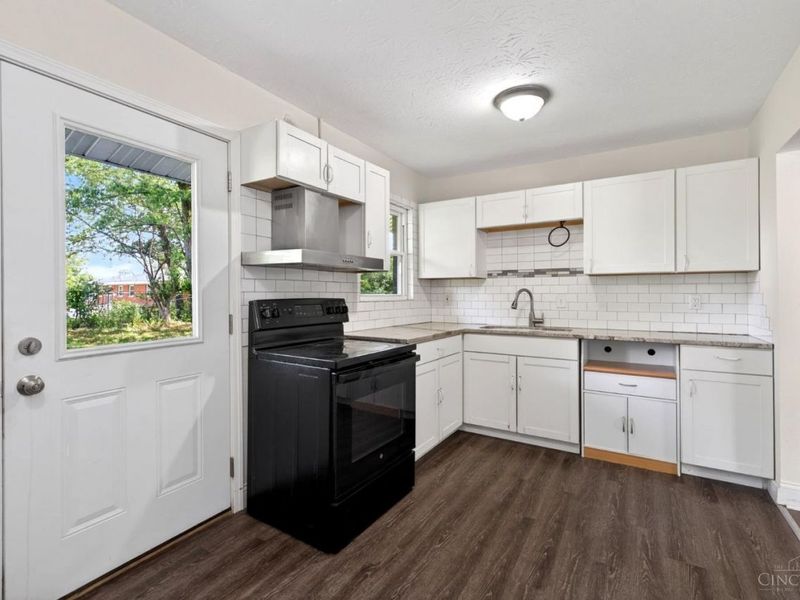 11440 Folkstone Drive, Forest Park, OH 45240 Photo 14