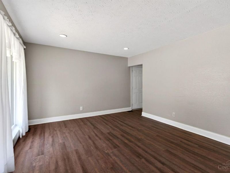 11440 Folkstone Drive, Forest Park, OH 45240 Photo 6