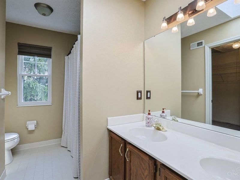 10152 Timberview Court, Cincinnati, OH 45215 Photo 21