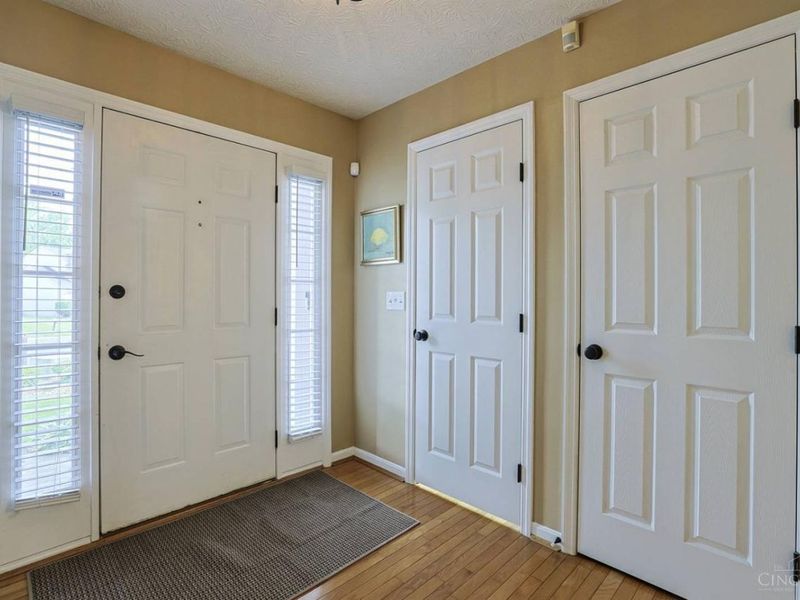 10152 Timberview Court, Cincinnati, OH 45215 Photo 4