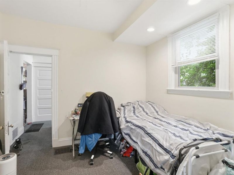 407 Warner Street, Cincinnati, OH 45219 Photo 12